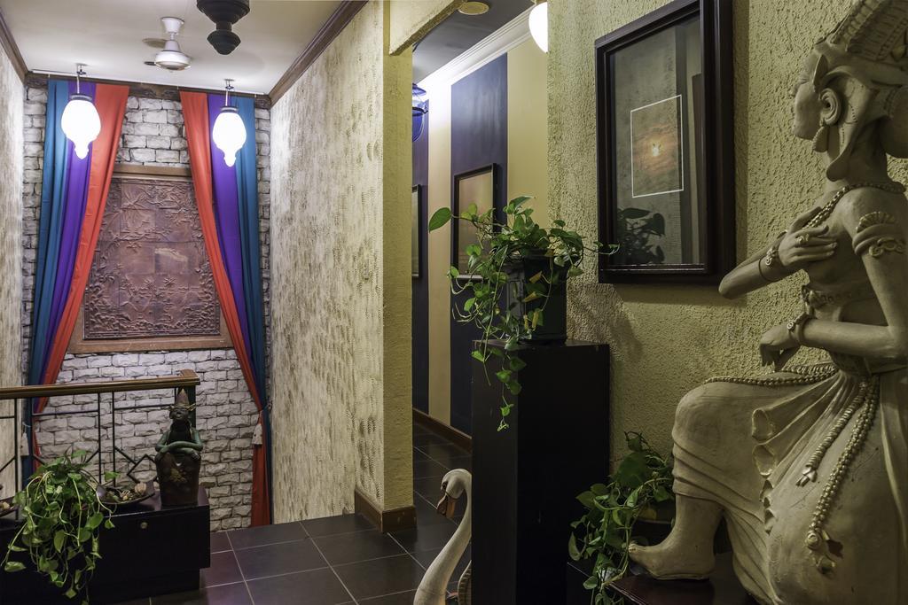 Dhanesvara Holistic Unique Homestay Wonocolo Luaran gambar