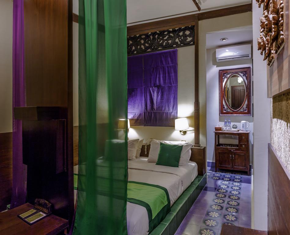 Dhanesvara Holistic Unique Homestay Wonocolo Luaran gambar