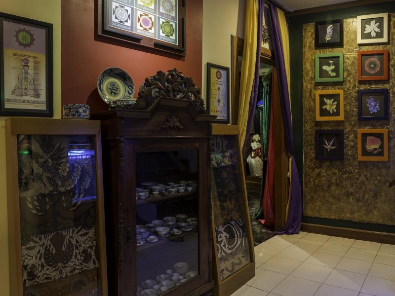 Dhanesvara Holistic Unique Homestay Wonocolo Luaran gambar