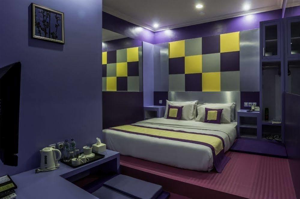 Dhanesvara Holistic Unique Homestay Wonocolo Luaran gambar